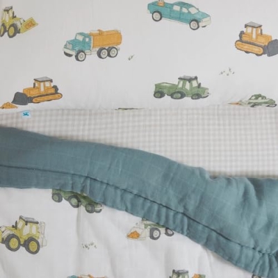 Cotton Muslin Toddler Bedding Set, 3 Piece Comforter Sheet Pillowcase, Breathable Crib Toddler Bed, 36x50in 12 Product: Little Unicorn Toddler Bedding 3-Piece Set | Super Soft & Breathable Muslin Fabric | for Convertible Cribs & Toddler Beds (Work Trucks)